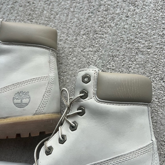 Timberland Women's 6" Premium Boot with Internal Wedge Winter White Nubuck - Picture 5 of 6